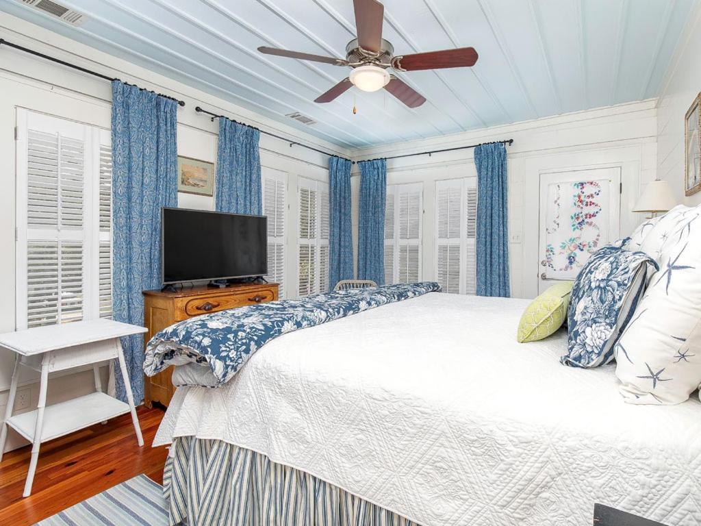 Breeze Inn Tybee Island Extérieur photo