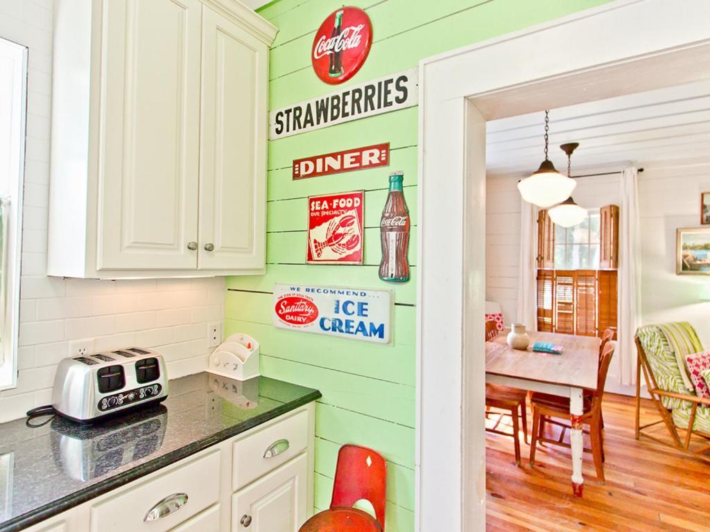 Breeze Inn Tybee Island Extérieur photo